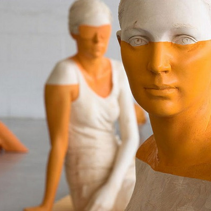 Willy Verginer’s Incredible Wooden Sculptures Amusing